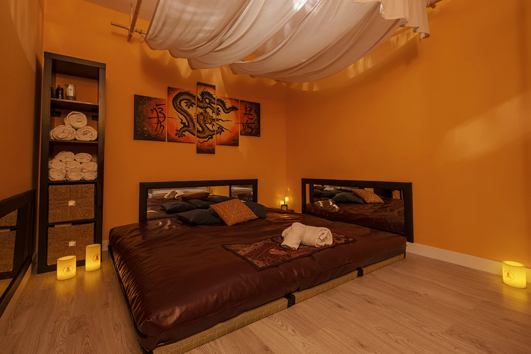 center-slide-6-adultmassagebarcelona