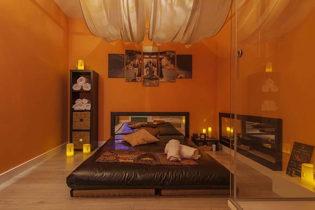 center-slide-8-adultmassagebarcelona